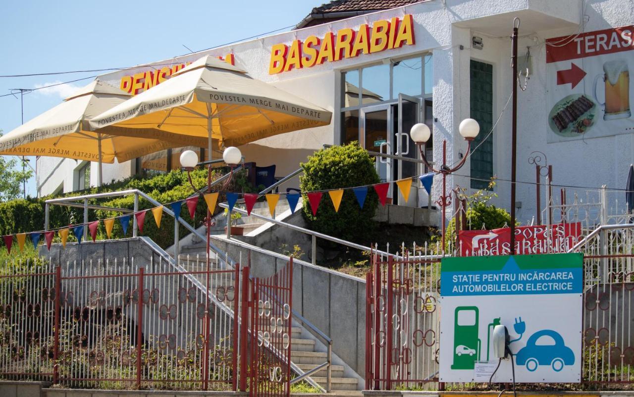Pensiunea Basarabia Onesti Exterior foto